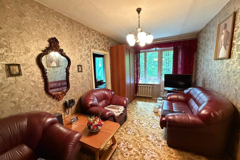 Продаётся 3-комнатная квартира, 51.2 м²