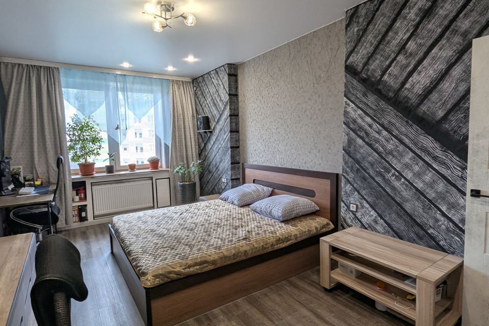 Продаётся 1-комнатная квартира, 42 м²