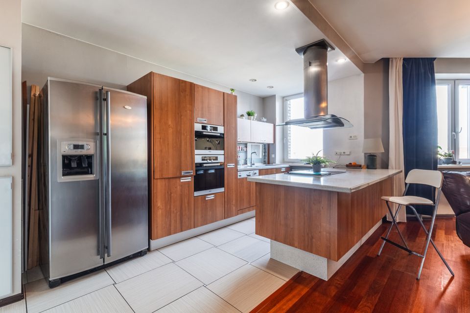 Продаётся 3-комнатная квартира, 102.3 м²