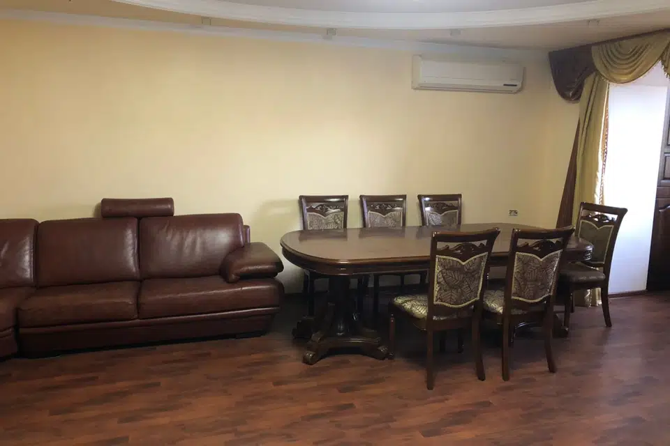 Продаётся 2-комнатная квартира, 87 м²