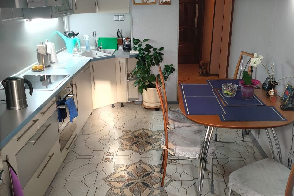 Продаётся 2-комнатная квартира, 54 м²