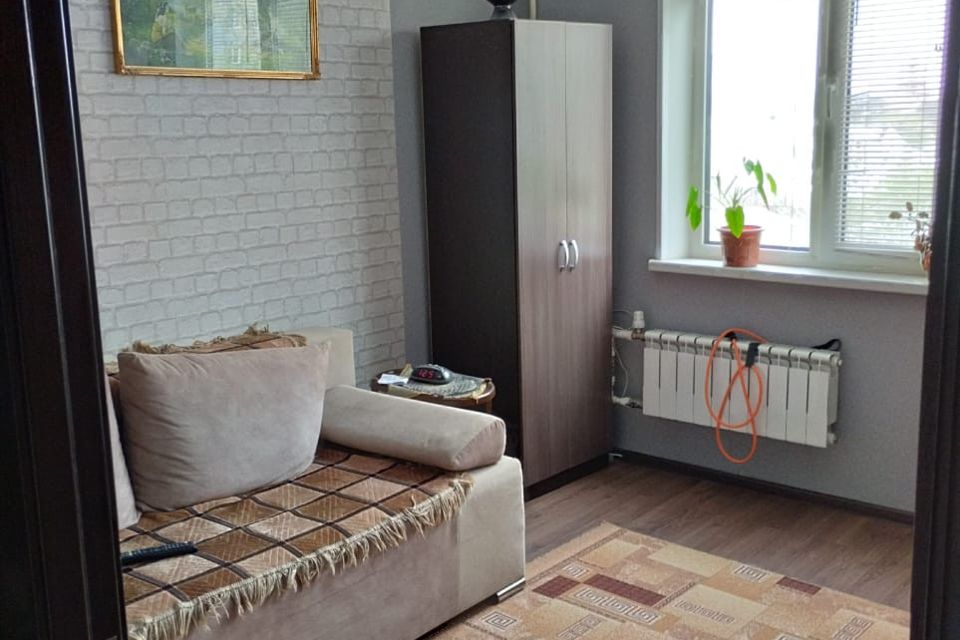 Продаётся 3-комнатная квартира, 60 м²
