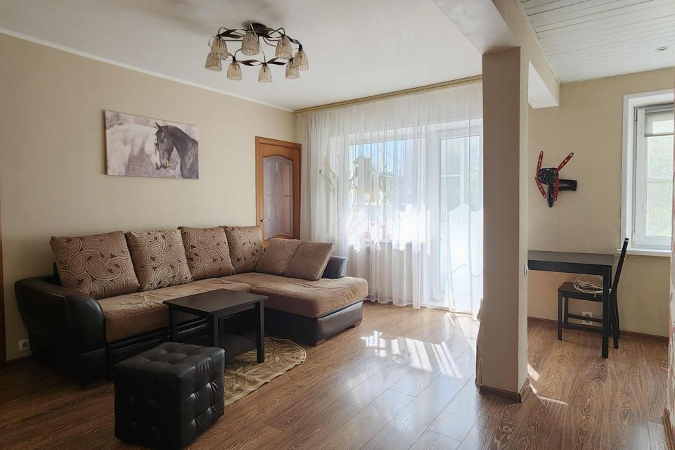 Продаётся 3-комнатная квартира, 48.2 м²