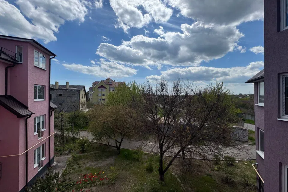Продаётся 5-комнатная квартира, 102.2 м²