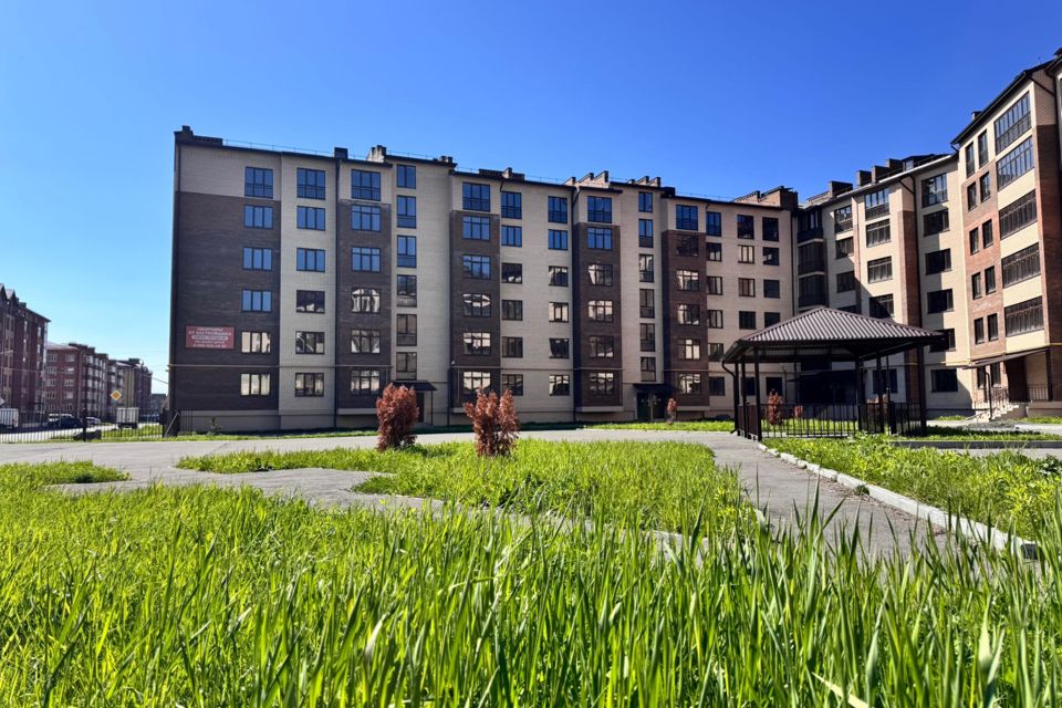 Продаётся 3-комнатная квартира, 111.9 м²