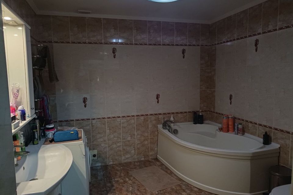 Продаётся 2-этажный дом, 160 м²