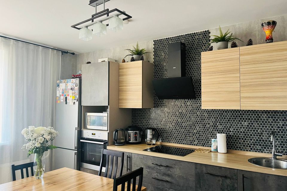 Продаётся 1-комнатная квартира, 37.4 м²
