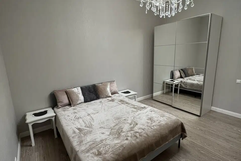 Продаётся 4-комнатная квартира, 131.8 м²