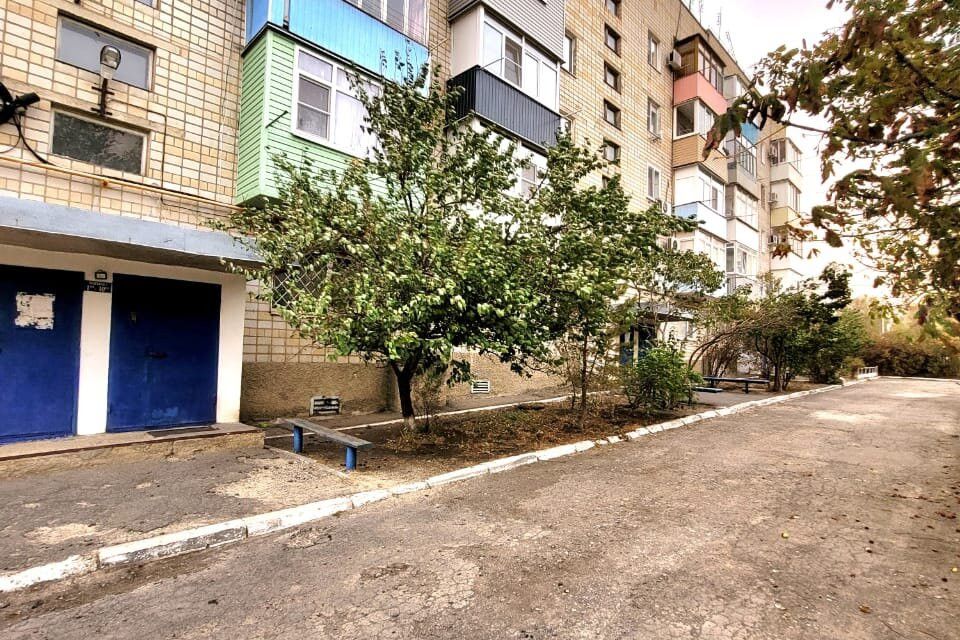 Продаётся 4-комнатная квартира, 75 м²