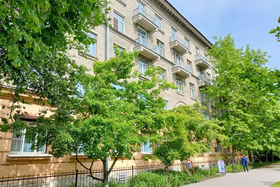 Продаётся 1-комнатная квартира, 38.3 м²