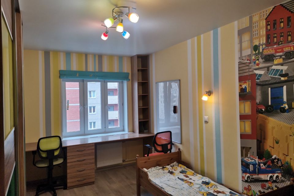 Продаётся 3-комнатная квартира, 72.3 м²