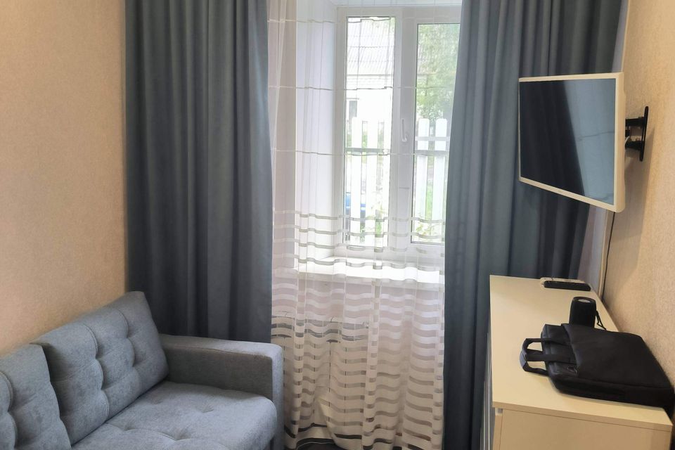 Продаётся 4-комнатная квартира, 54.4 м²