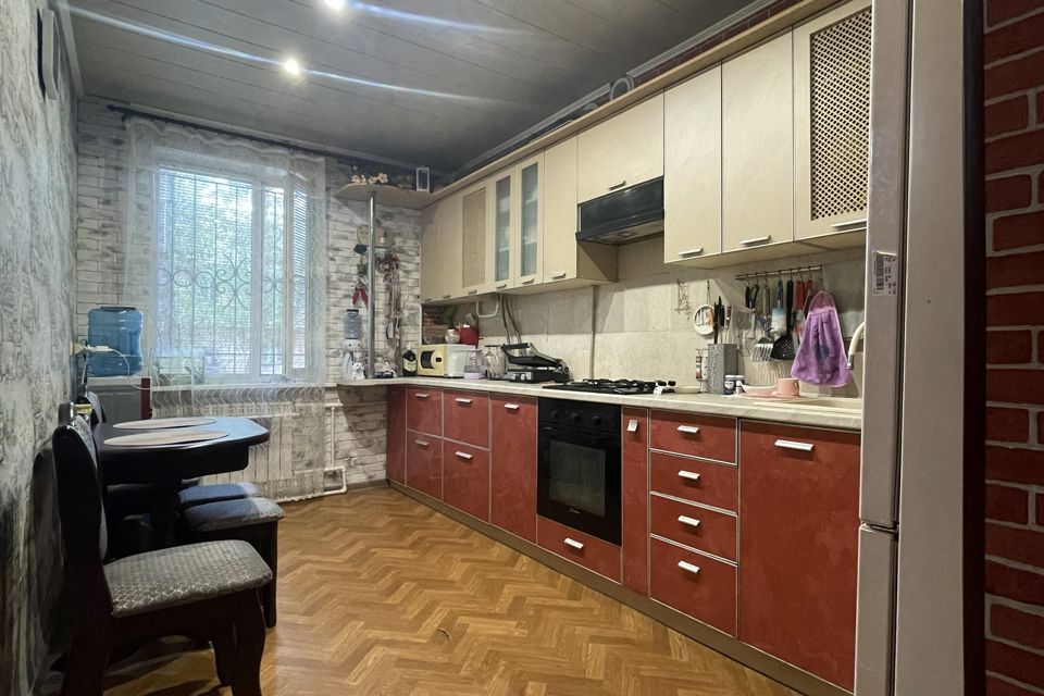 Продаётся 4-комнатная квартира, 104 м²