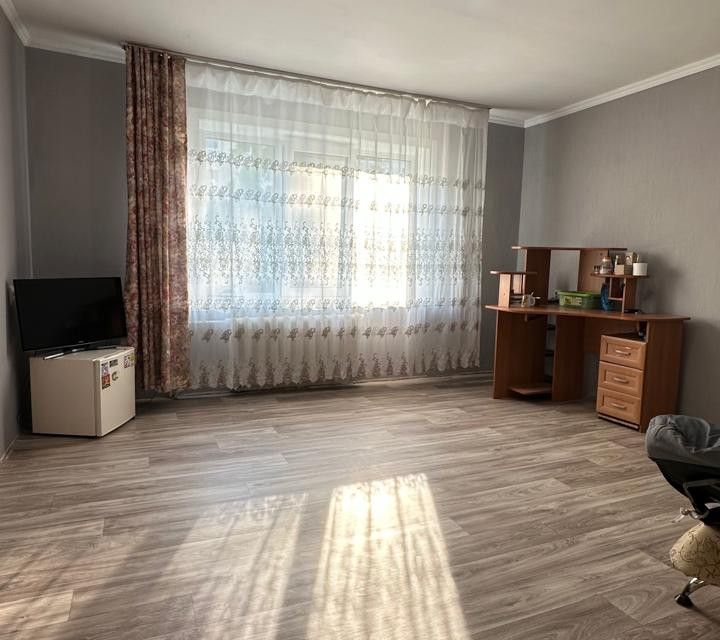 Продаётся 1-комнатная квартира, 40.3 м²