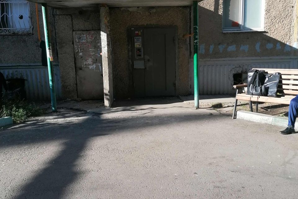 Продаётся 3-комнатная квартира, 56.9 м²