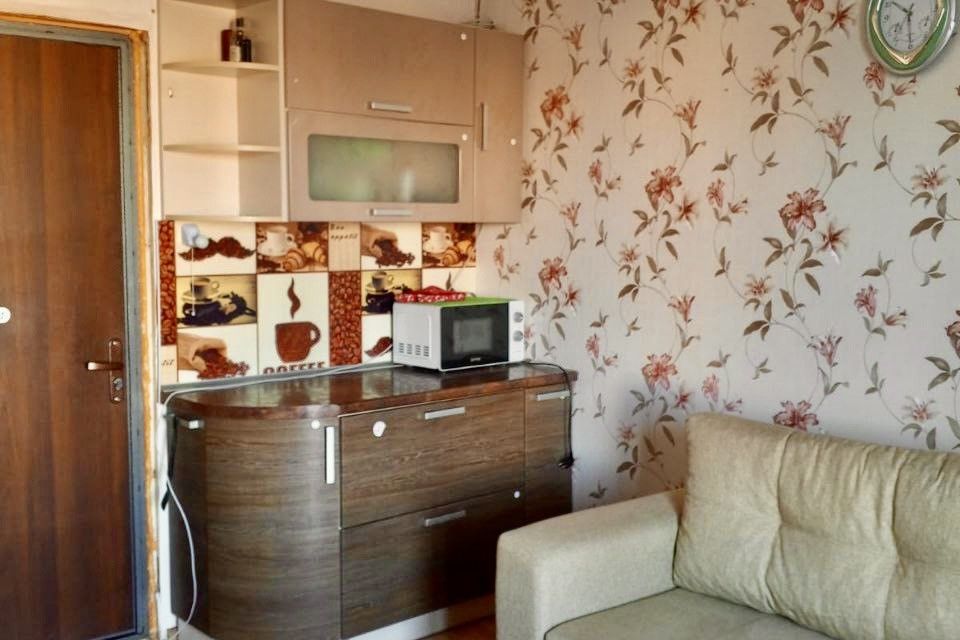 Продаётся комната в 3-комн. квартире, 17.2 м²