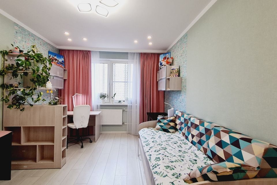 Продаётся 3-комнатная квартира, 90.7 м²