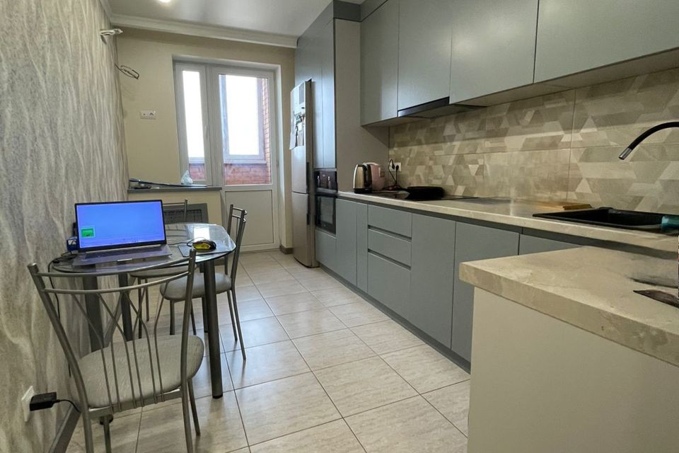 Продаётся 1-комнатная квартира, 42 м²