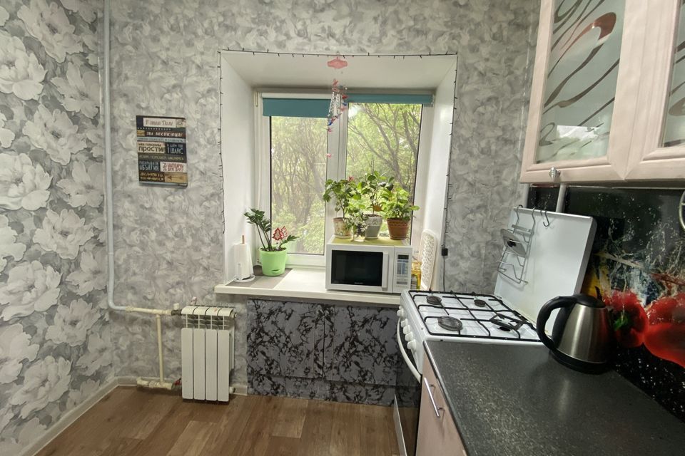 Продаётся 3-комнатная квартира, 40.9 м²