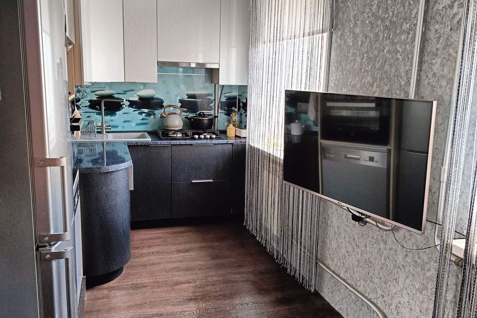 Продаётся 4-комнатная квартира, 658 м²