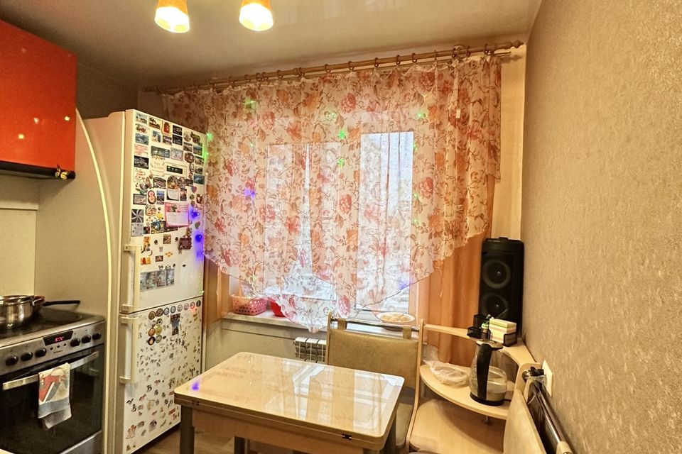 Продаётся 4-комнатная квартира, 70 м²