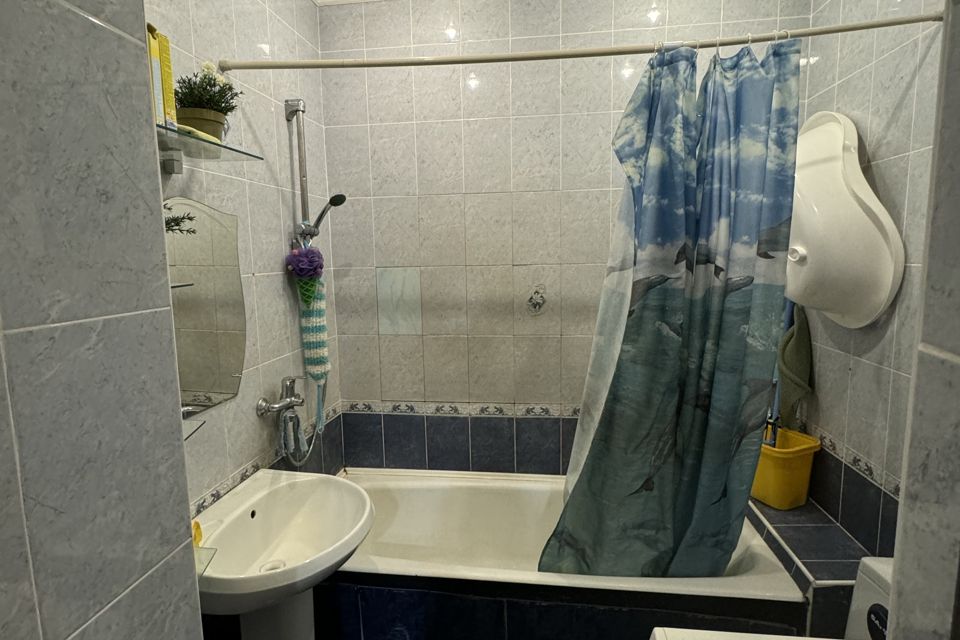 Продаётся 1-комнатная квартира, 42.3 м²