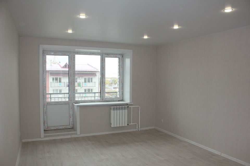 Продаётся 1-комнатная квартира, 64.7 м²