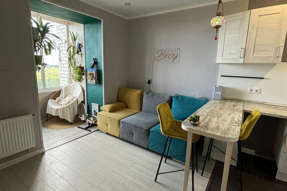 Продаётся 1-комнатная квартира, 42 м²