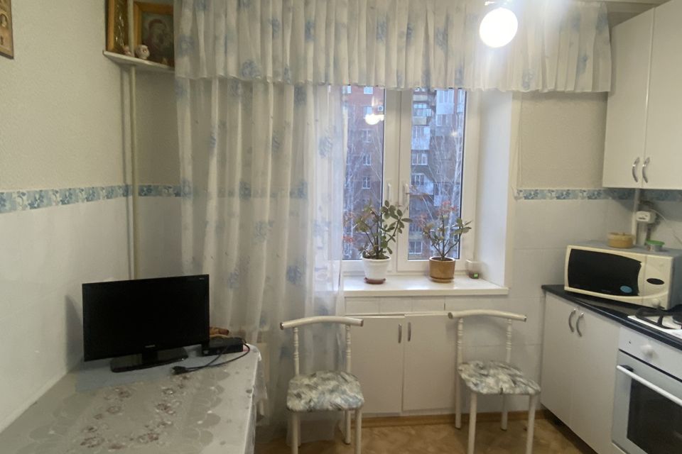 Продаётся 3-комнатная квартира, 57.9 м²