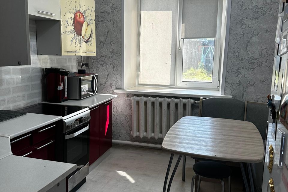 Продаётся 3-комнатная квартира, 61.8 м²