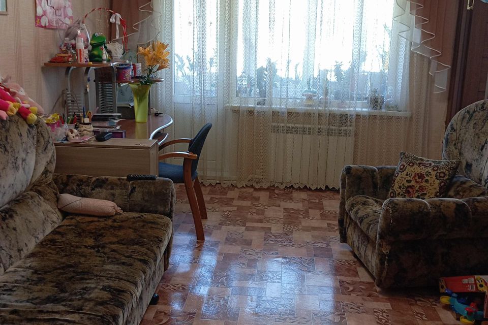 Продаётся 3-комнатная квартира, 47.4 м²