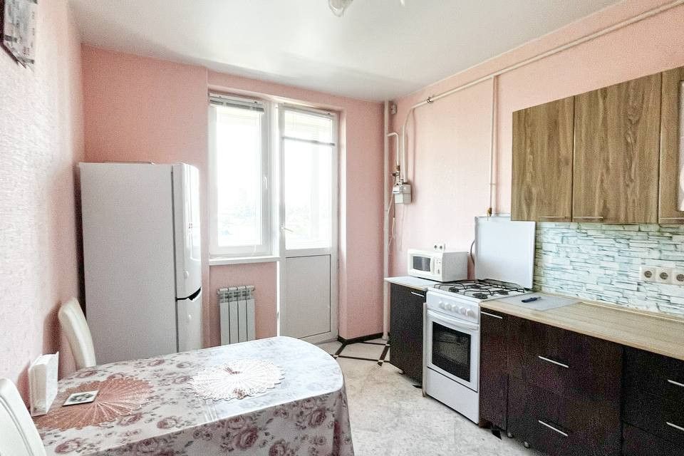 Сдаётся 1-комнатная квартира, 42 м²