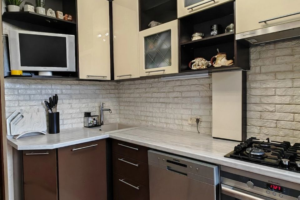 Продаётся 3-комнатная квартира, 60.3 м²