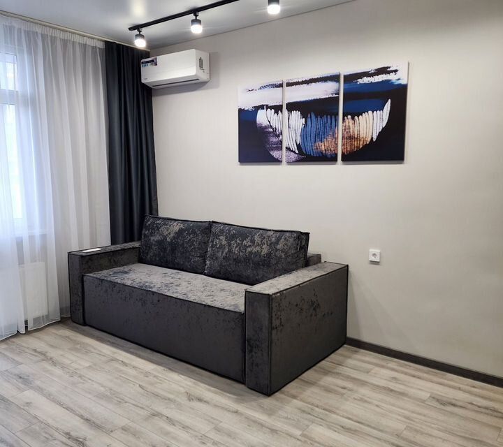 Продаётся 1-комнатная квартира, 42 м²