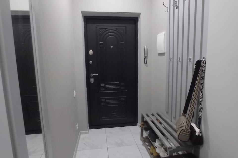 Продаётся 1-комнатная квартира, 41.9 м²