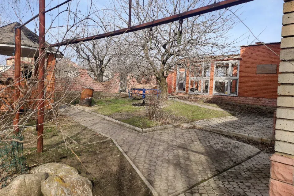 Продаётся 3-этажный дом, 289 м²