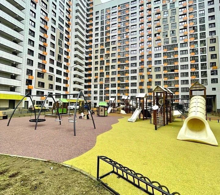 Продаётся 4-комнатная квартира, 102 м²