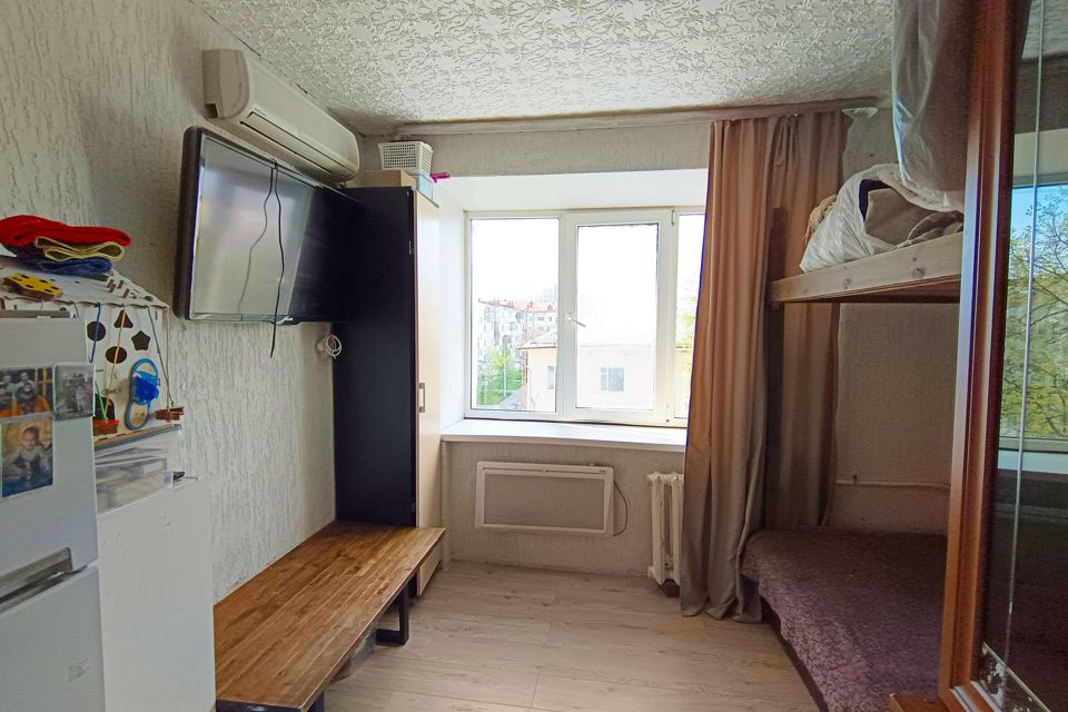 Продаётся комната в 1-комн. квартире, 13.2 м²