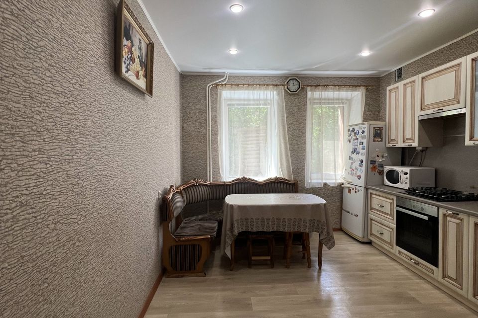 Продаётся 2-комнатная квартира, 72.9 м²