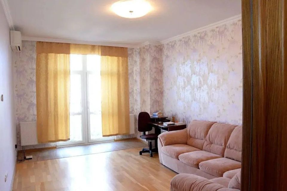Продаётся 2-комнатная квартира, 82.6 м²