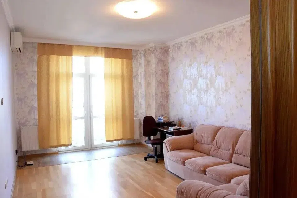 Продаётся 2-комнатная квартира, 82.6 м²
