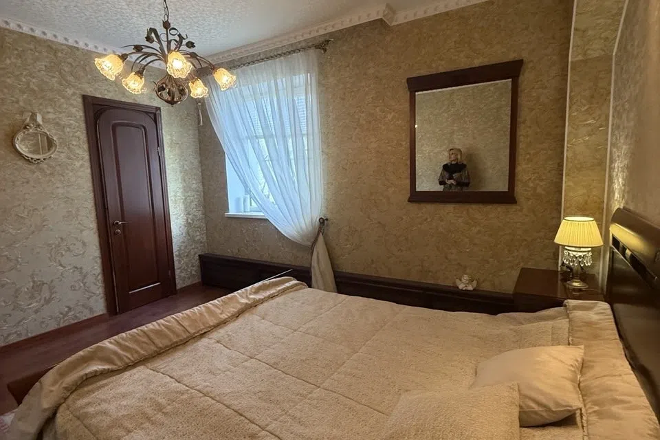 Продаётся 2-этажный дом, 220 м²