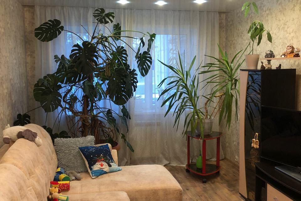Продаётся 3-комнатная квартира, 67.9 м²