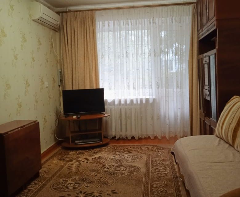 Продаётся 3-комнатная квартира, 49.3 м²