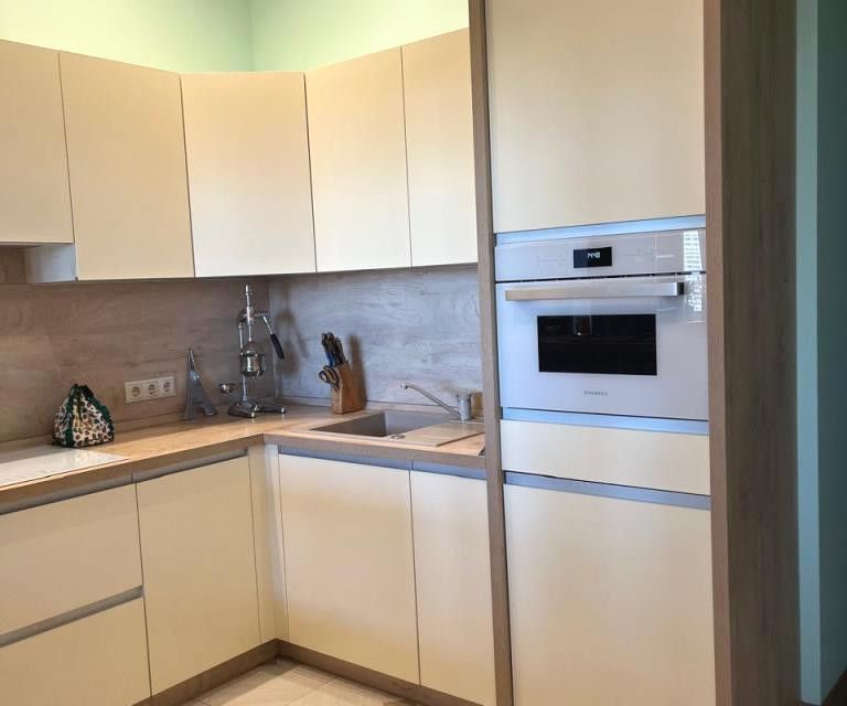 Продаётся 2-комнатная квартира, 77 м²