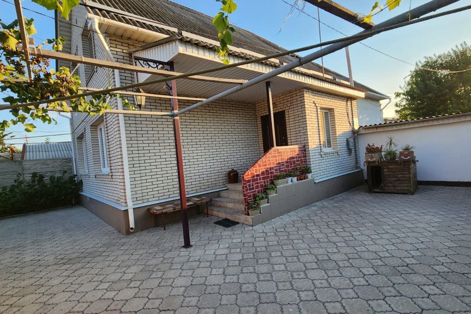 Продаётся 2-этажный дом, 120 м²