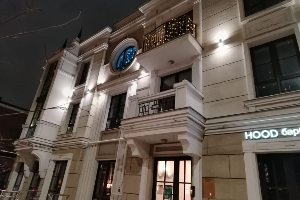 Продаётся 3-комнатная квартира, 103.5 м²