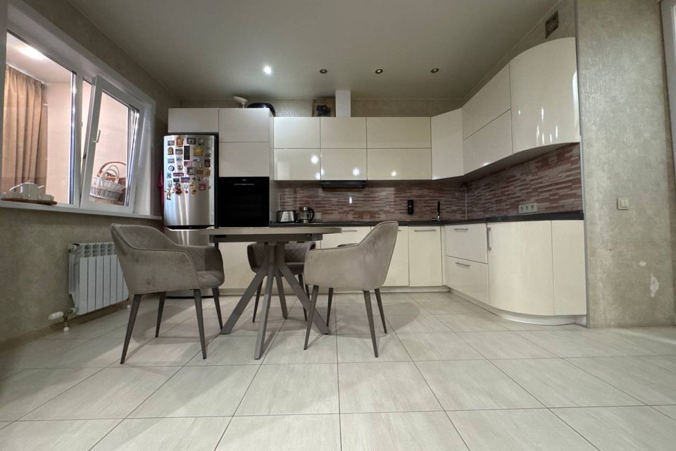 Продаётся 3-комнатная квартира, 81 м²