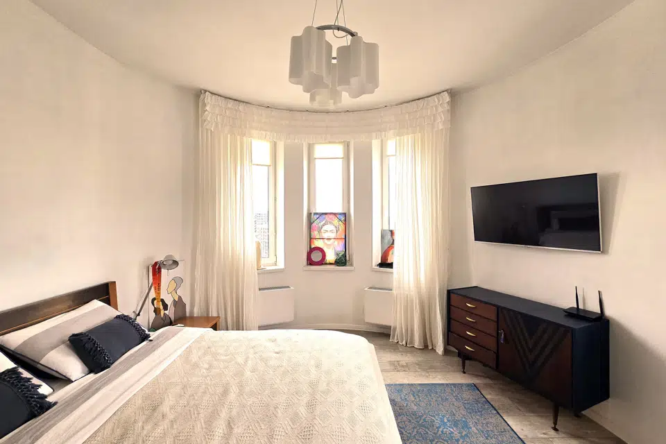 Продаётся 2-комнатная квартира, 57 м²