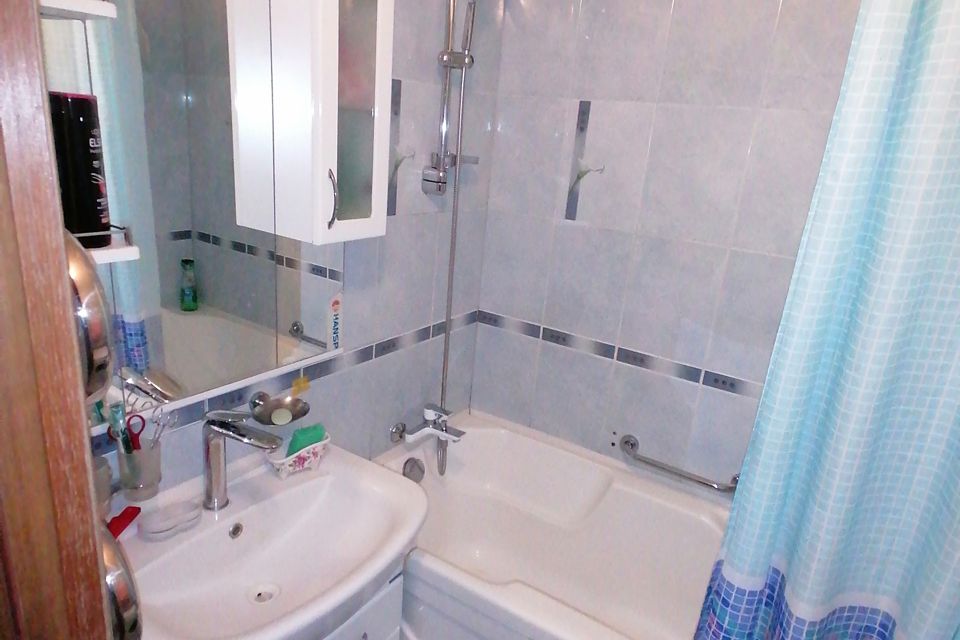Продаётся 3-комнатная квартира, 64.4 м²